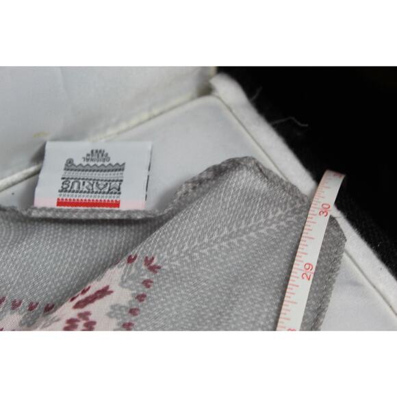 Marius by Brodrene Flaaronning as traditional pattern 100% wool scarf 30" x 72" - Picture 5 of 9